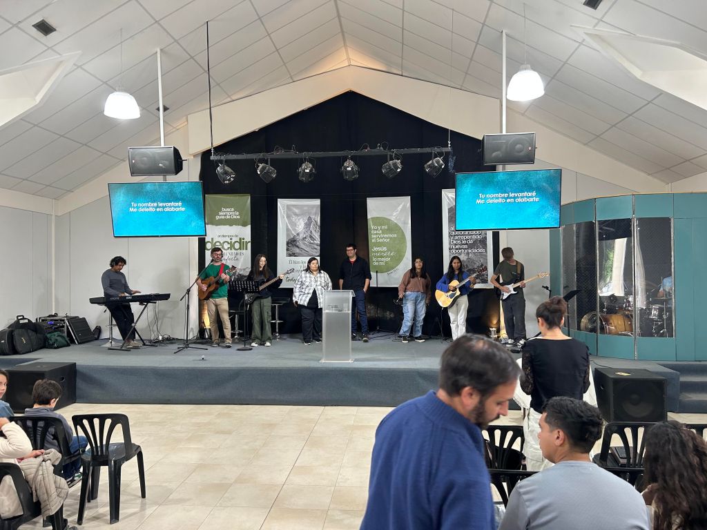 Worship Experience at Iglesia Bautista&nbsp;Melipal